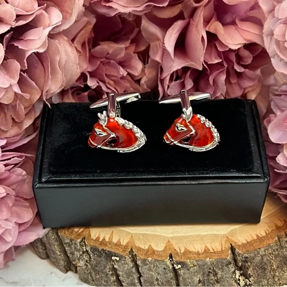 Handsome Bridled Red Chestnut Horse Head Cufflinks - Picture 15 of 16